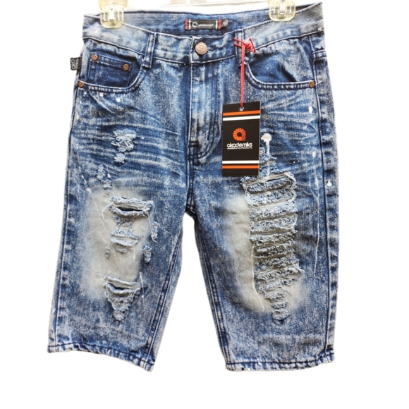 AKADEMIKS BIG BOYS DISTRESSED SHORTS SIZE 14 BRAND NEW WITH TAG - Picture 2 of 5